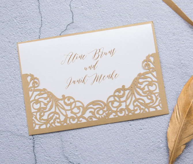 elegante Hochzeitskarte, goldener Edelkarton, Lasercut, Hochzeitspapeterie Gold